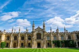 Cambridge uni